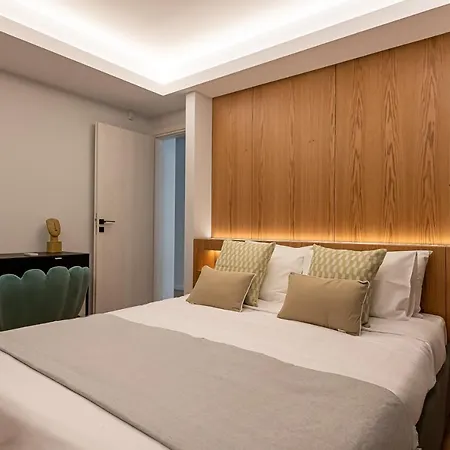 Phaedrus Living Luxury Penthouse Ploutarchou
